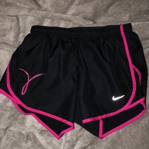nike running shorts, breast cancer support